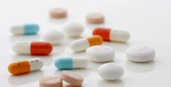 Mujer compra pastillas para adelgazar; ahora está al borde de la muerte