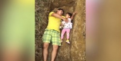 Padre prepara a su hija para la muerte jugando en su futura tumba