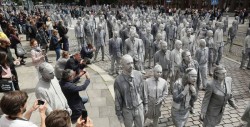 'Zombies grises' protestan contra el G20
