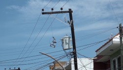 Truena transformador y se quedan sin luz