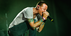 Vocalista de Linkin Park se suicida