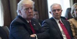 Trump critica a Sessions, le llama "débil"