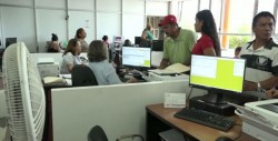 Ahora en el Registro Civil no sirve el aire acondicionado...