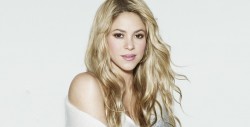 #Foto Shakira vuelve a viejo look para un video