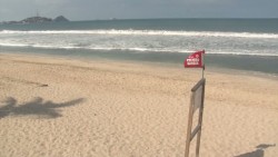 Los bañistas se meten por las noches al mar... y alcoholizados
