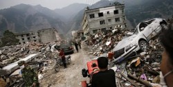 Temen cientos de muertos por sismo en China