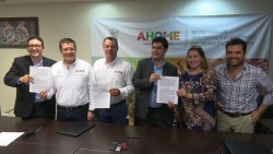 Firma convenio ayuntamiento con Human Jobs para capacitar a empresarios