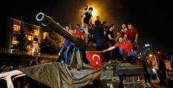 Detienen en Turquía a 35 personas por "golpe militar"