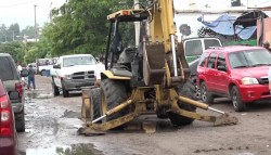 Pavimentan calles en la colonia Juárez