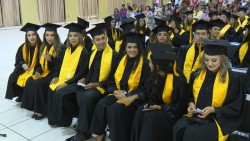 Egresan más de 260 alumnos de la UAIS