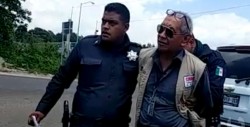 Detienen a funcionario por conducir ebrio en Michoacán