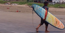Surf: la luz al otro lado del túnel llamado ola