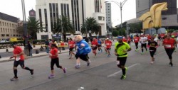 Obligan al Dr. Simi a abandonar el maratón de la Ciudad de México