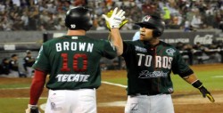 Toros de Tijuana pegan primero