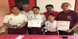 Alumnos de la ETI 77 ganan 3er lugar en concurso de Robótica