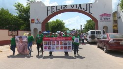 Rastreadoras realizan marcha en silencio en honor a sus desaparecidos