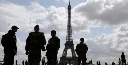 Hombre intenta agredir con un cuchillo a un militar en París