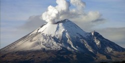 Tras sismo en México, Popocatéptl hace erupción