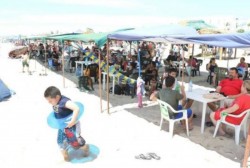 En Bahía de Kino rentan hasta en 230 pesos la carpa