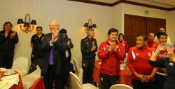 Presidente de Perú da medio día libre para ver partido de su selección