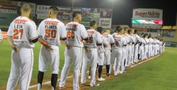 Naranjeros aplasta a Yaquis en Juego Inaugural