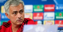 Mourinho niega que quiera dejar el Manchester United