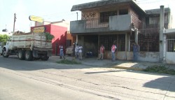 Limpian casa abandonada por mas de 30 años en Villa Galaxia