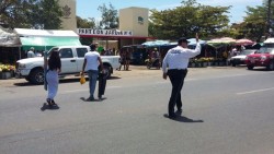 Se complica la vialidad alrededor de los cementerios