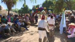 Celebran indígenas con Responso día de muertos