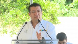 Apoya Castañón reelección de Álvaro Ruelas
