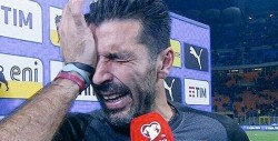 Buffon confirma, entre lágrimas, su retirada de la selección italiana