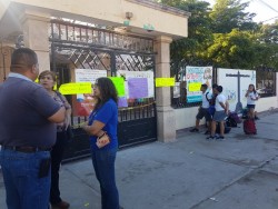 Padres de familia toman la escuela 4