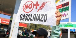 Prevén 'gasolinazo' en enero; Costaría 20 pesos el litro