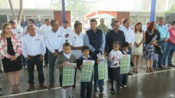 Entregan cédulas de salud bucal en Ahome