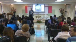 Realizan seminario de inclusión para maestros