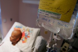 Esta familia inyectaba agua a niños con cáncer
