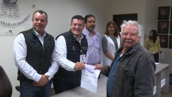 Entrega apoyos a productores de temporal en Ahome