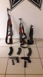 Detienen a una persona con armas de grueso calibre