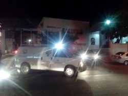 Muere niño al explotar una llanta