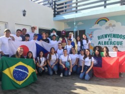 Club Interact lleva alegría a pequeños de albergue