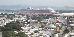 Arriba crucero al puerto