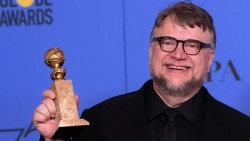 #VIDEO Esto es lo que Guillermo Del Toro respondió a los periodistas