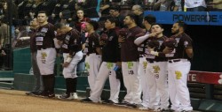 Tomateros se mete al nido de los Águilas