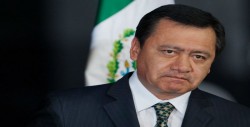 Osorio Chong anuncia su salida de Gobernación
