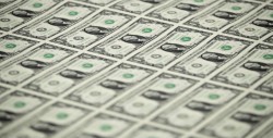 Dólar se vende en un máximo de 19.65 pesos
