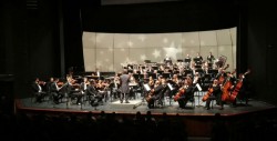 Primer concierto de la OSSLA