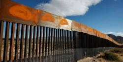 Muro no está en renegociación del TLCAN: Guajardo