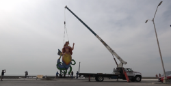 Instalan monigotes sobre el Malecón