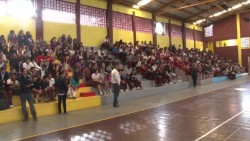 Informan a los jóvenes sobre riesgos de consumir alcohol