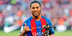 Ronaldinho anuncia su retiro